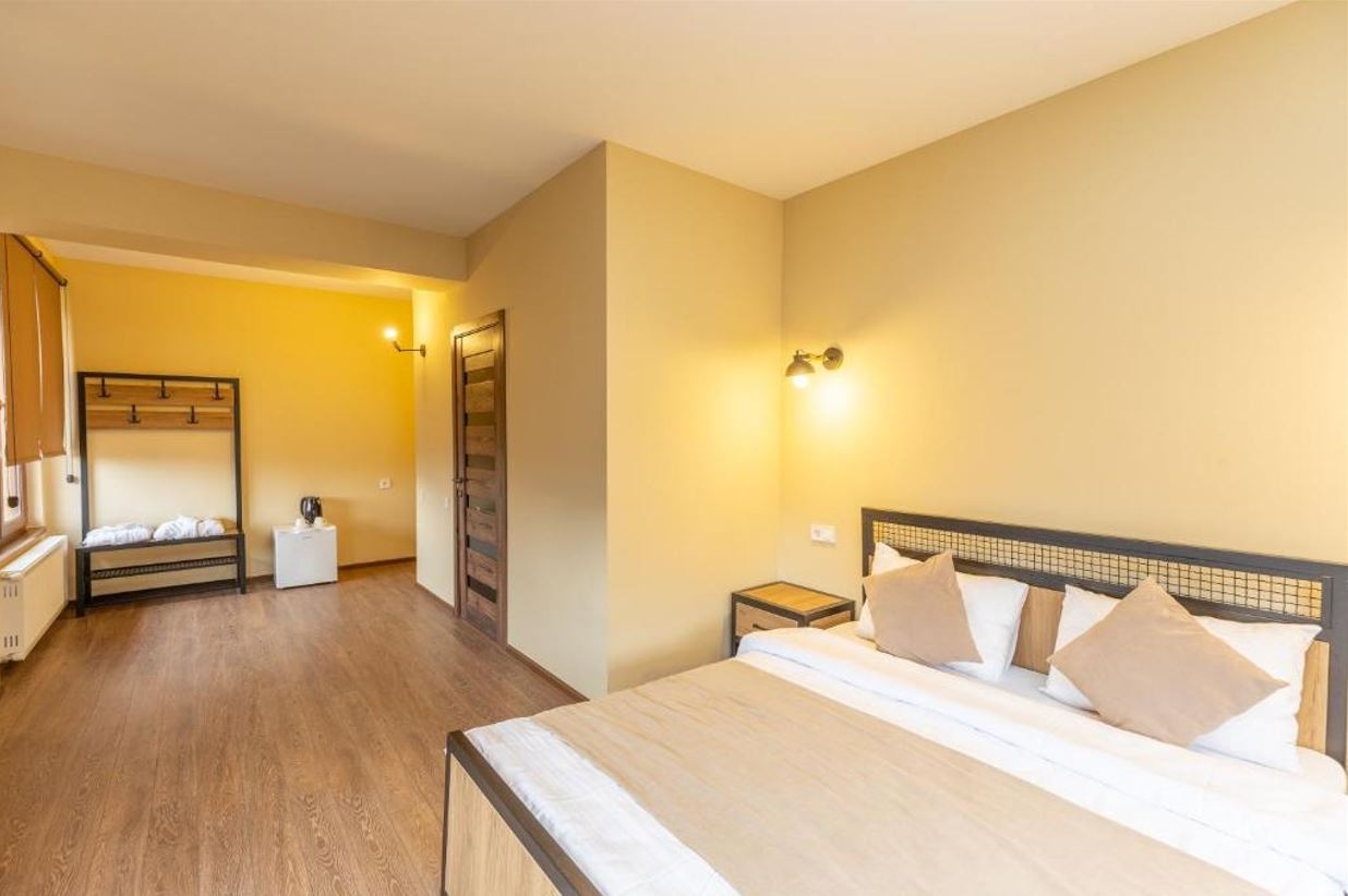 rooms-dbl-standard-room