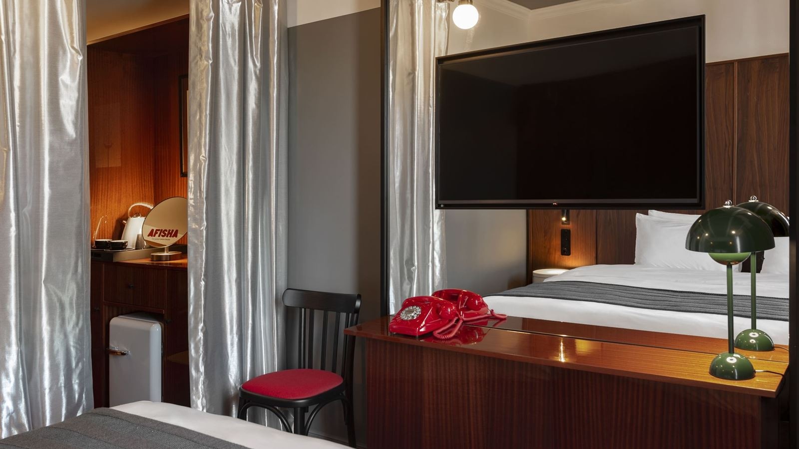 rooms-standard-dbl-with-french-balcony