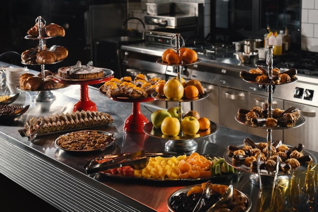 restaurants-restaurant