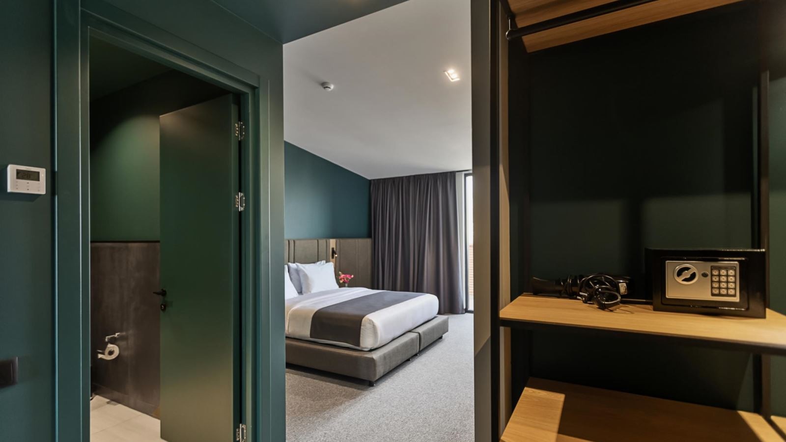 rooms-superior-with-balcony-dbl