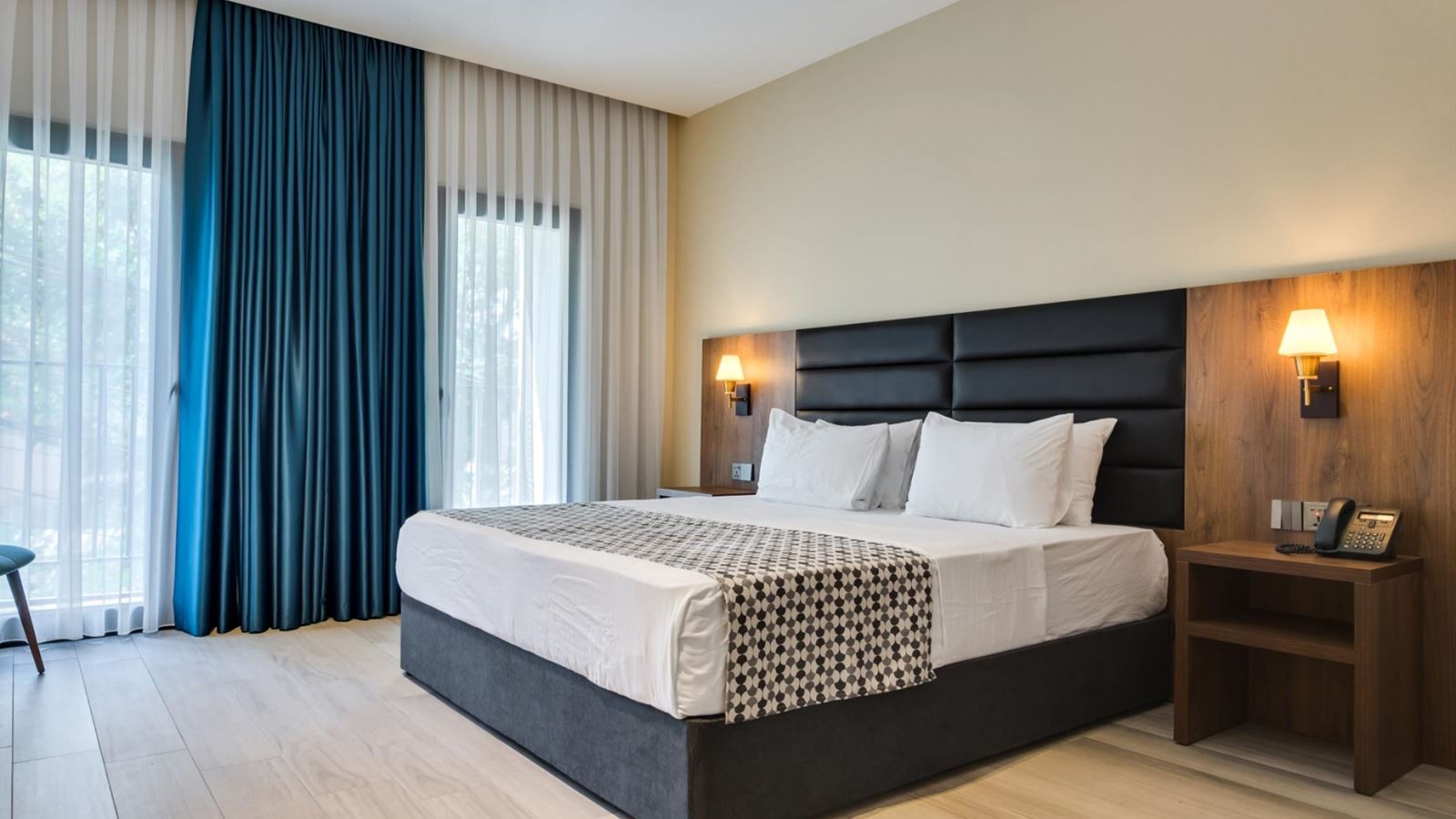 rooms-dbl-with-balcony