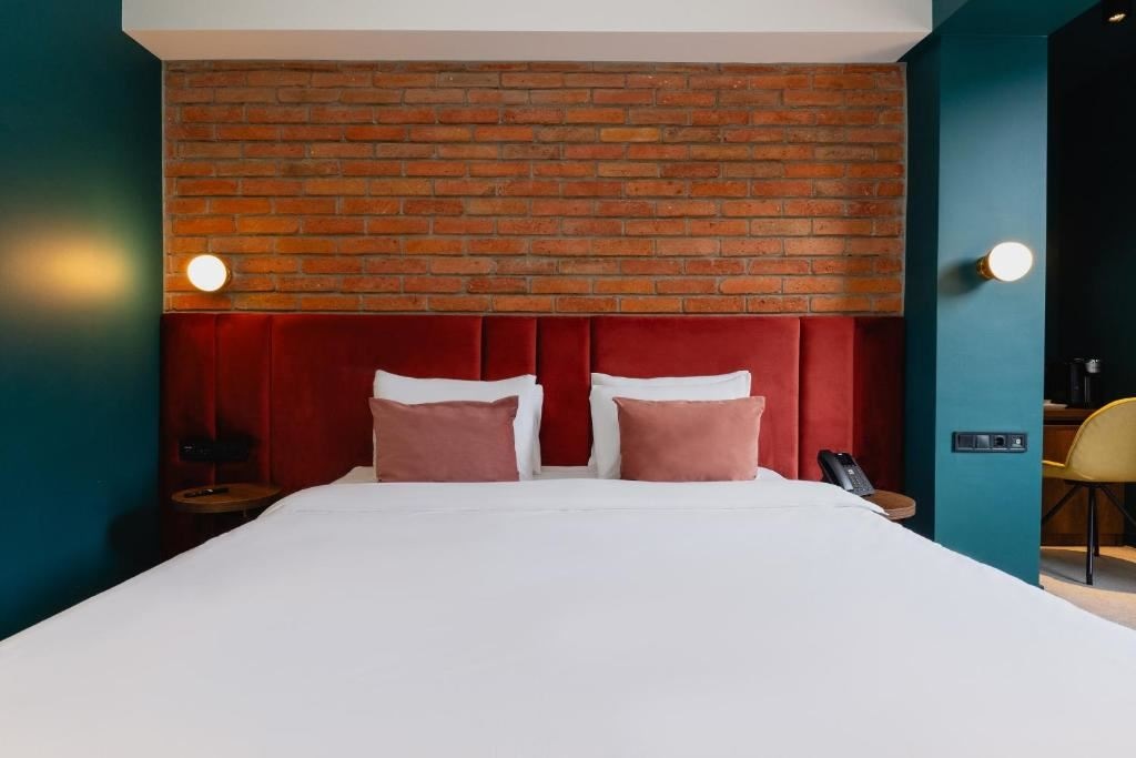 rooms-deluxe-dbl-mountain-view