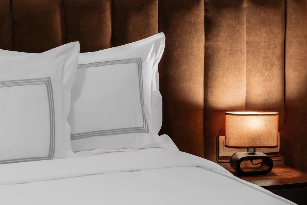 rooms-deluxe-junior-suite-with-terrace