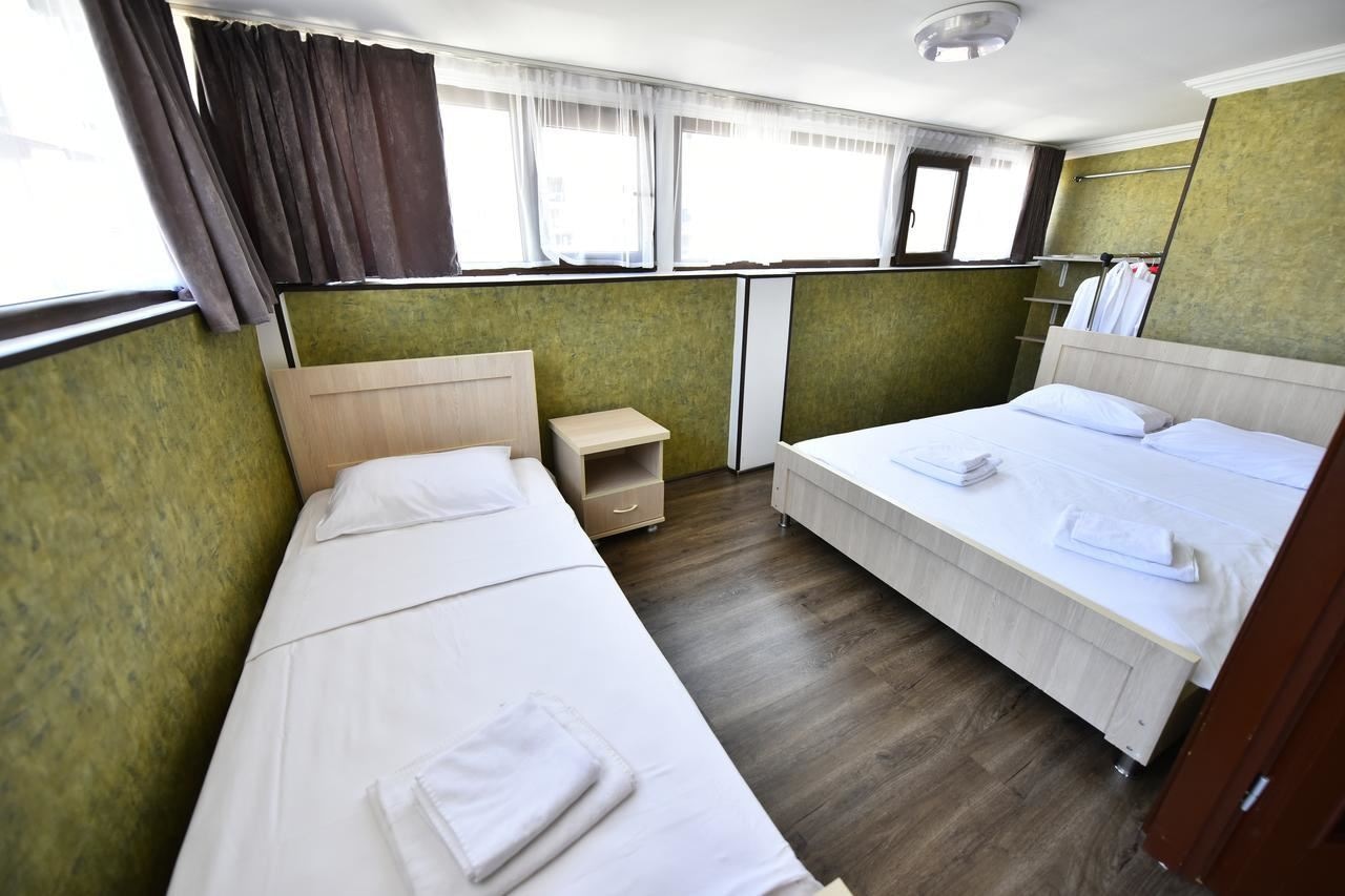 rooms-lux-with-terrace