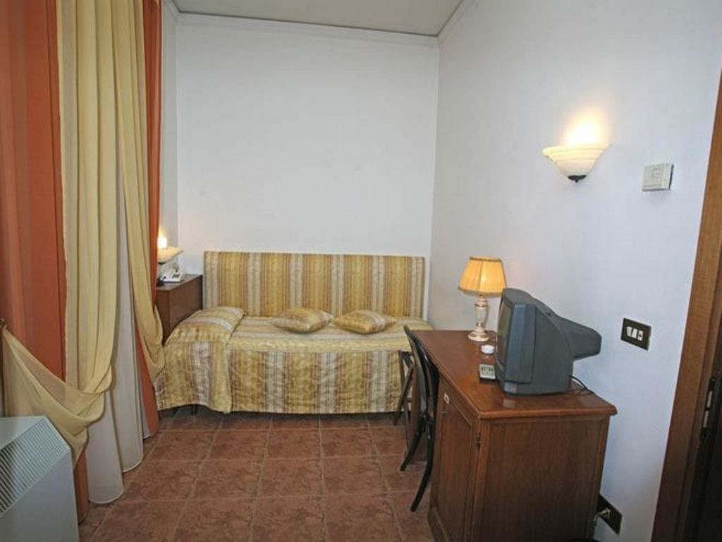 rooms-standard-single-room