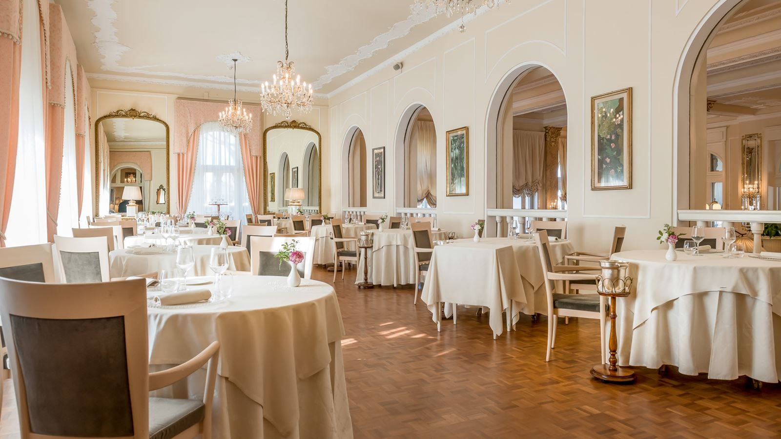 restaurants-restaurants