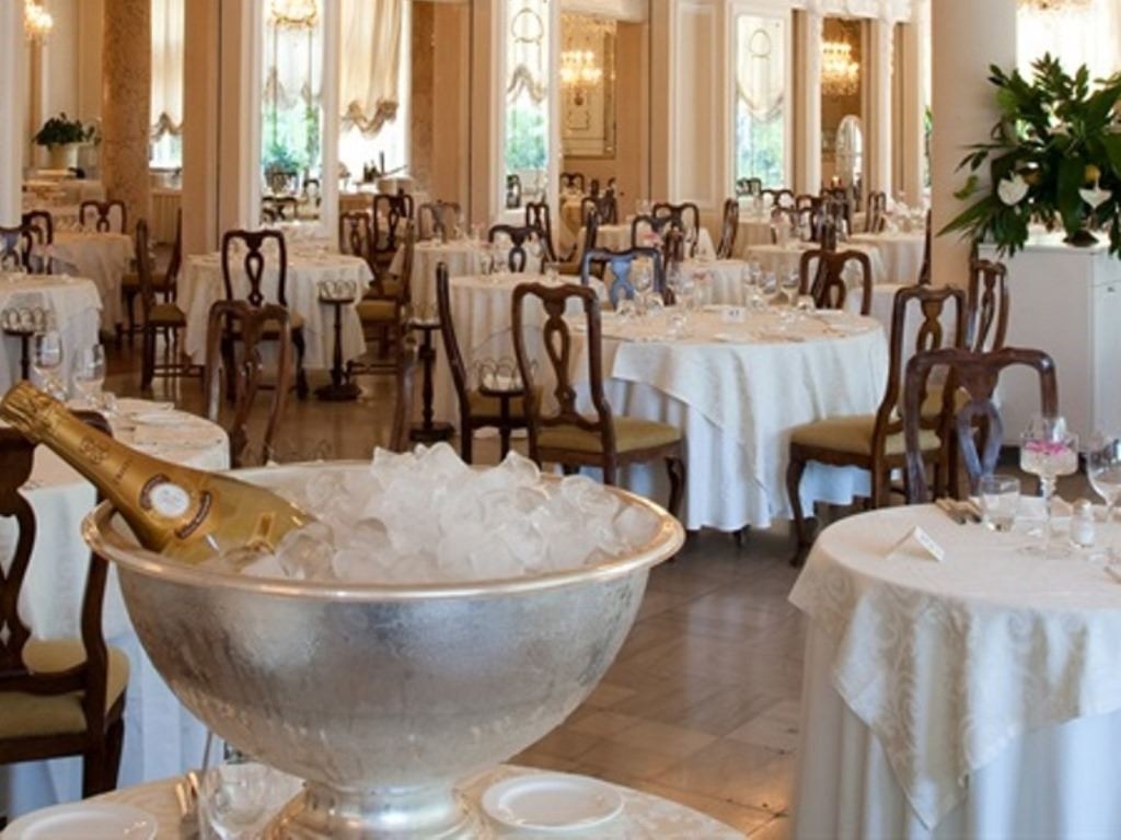 restaurants-restaurant