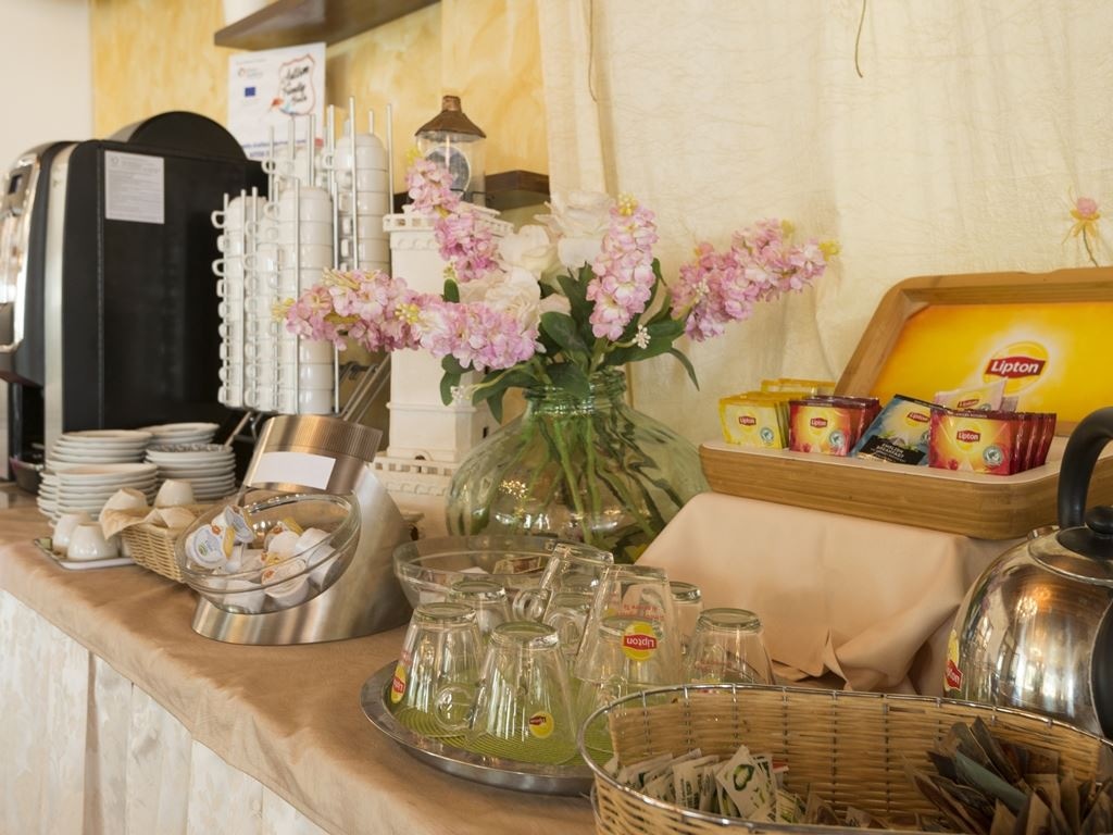 restaurants-restaurant