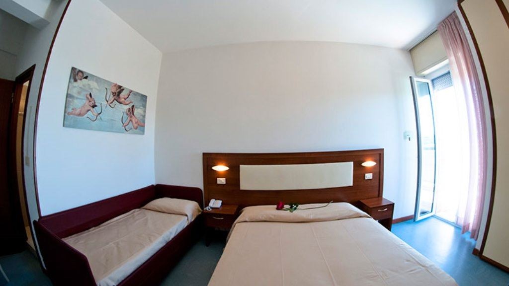 rooms-standard-room-with-balcony