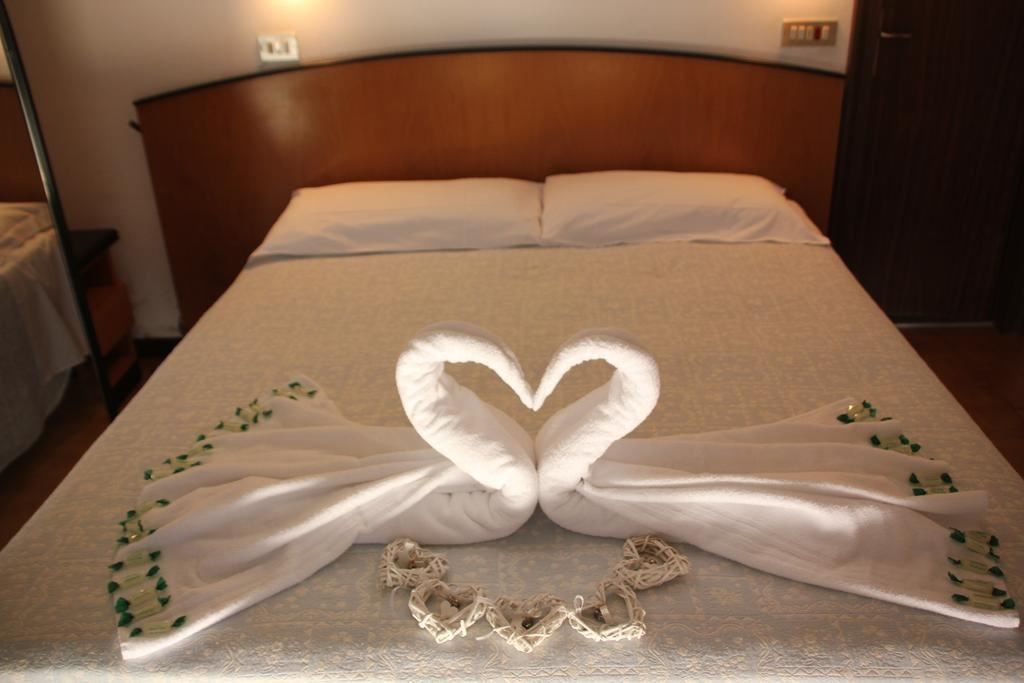 rooms-standard-room-with-balcony