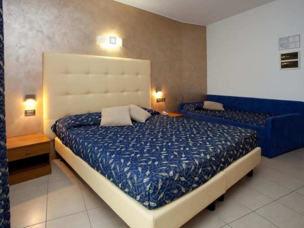rooms-standard-room-balcony