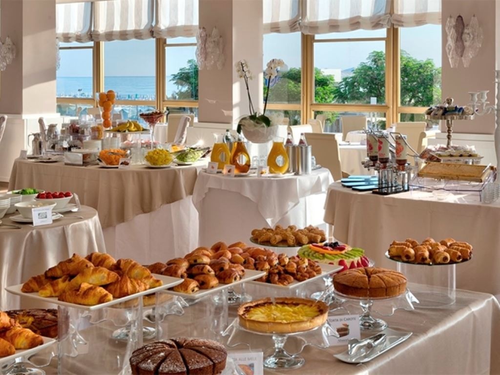 restaurants-restaurant