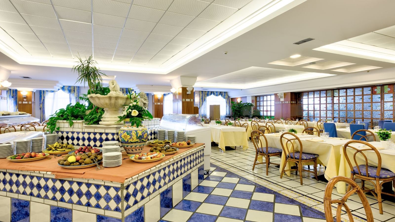 restaurants-restaurants