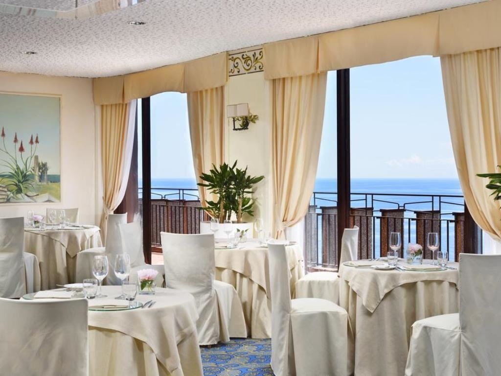 restaurants-restaurant