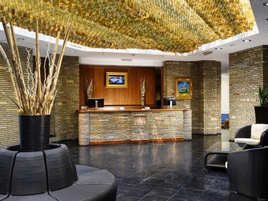 general-main-building