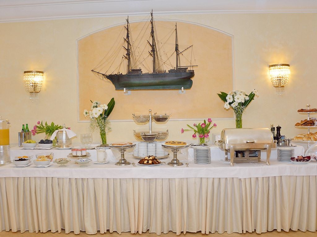 restaurants-restaurant