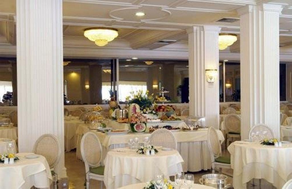 restaurants-restaurant