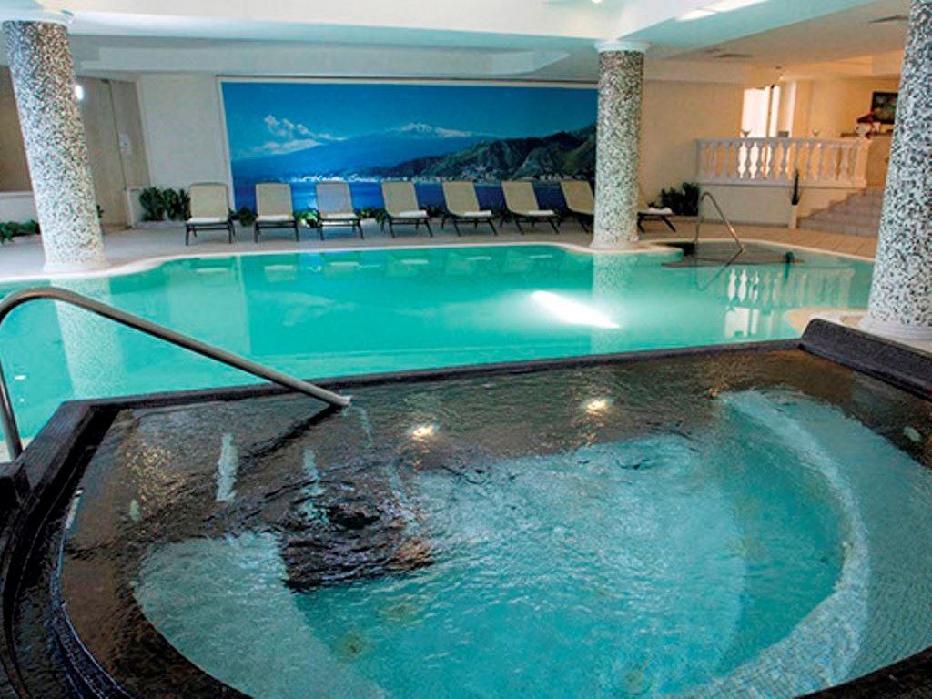 pools-indoor-pool