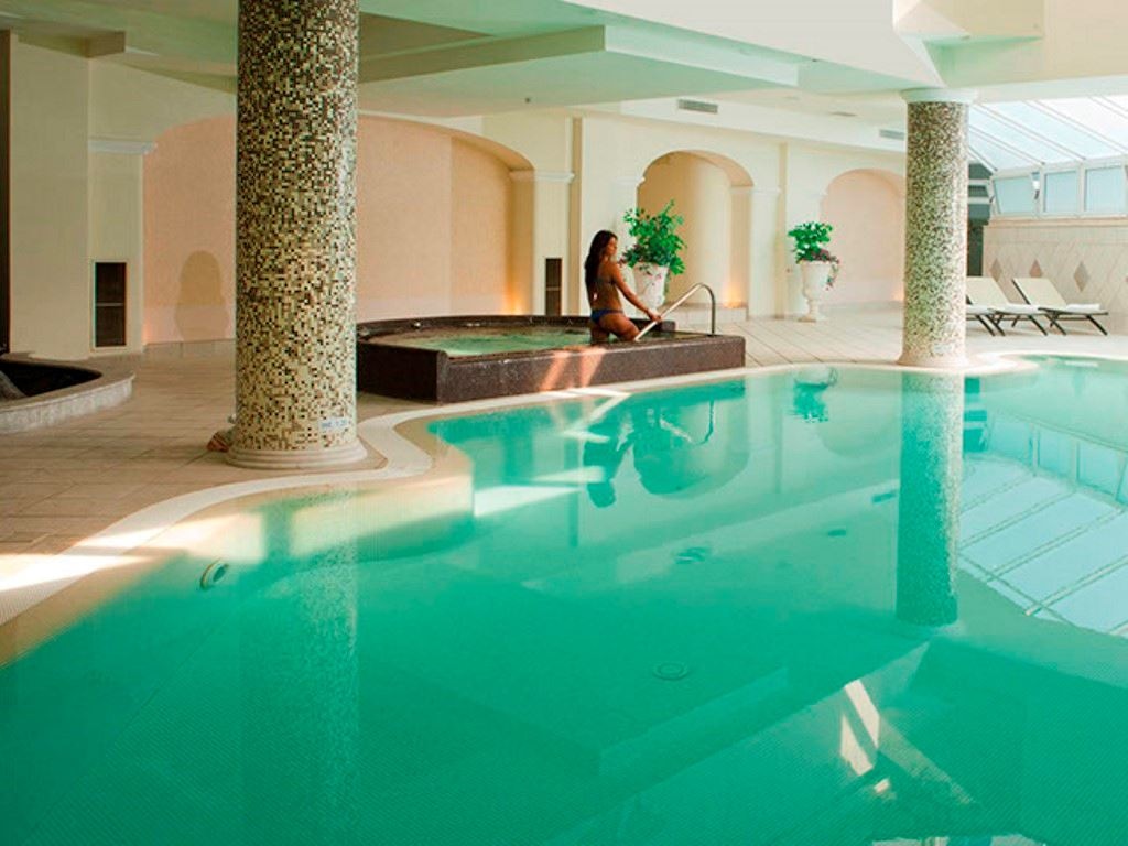 pools-indoor-pool