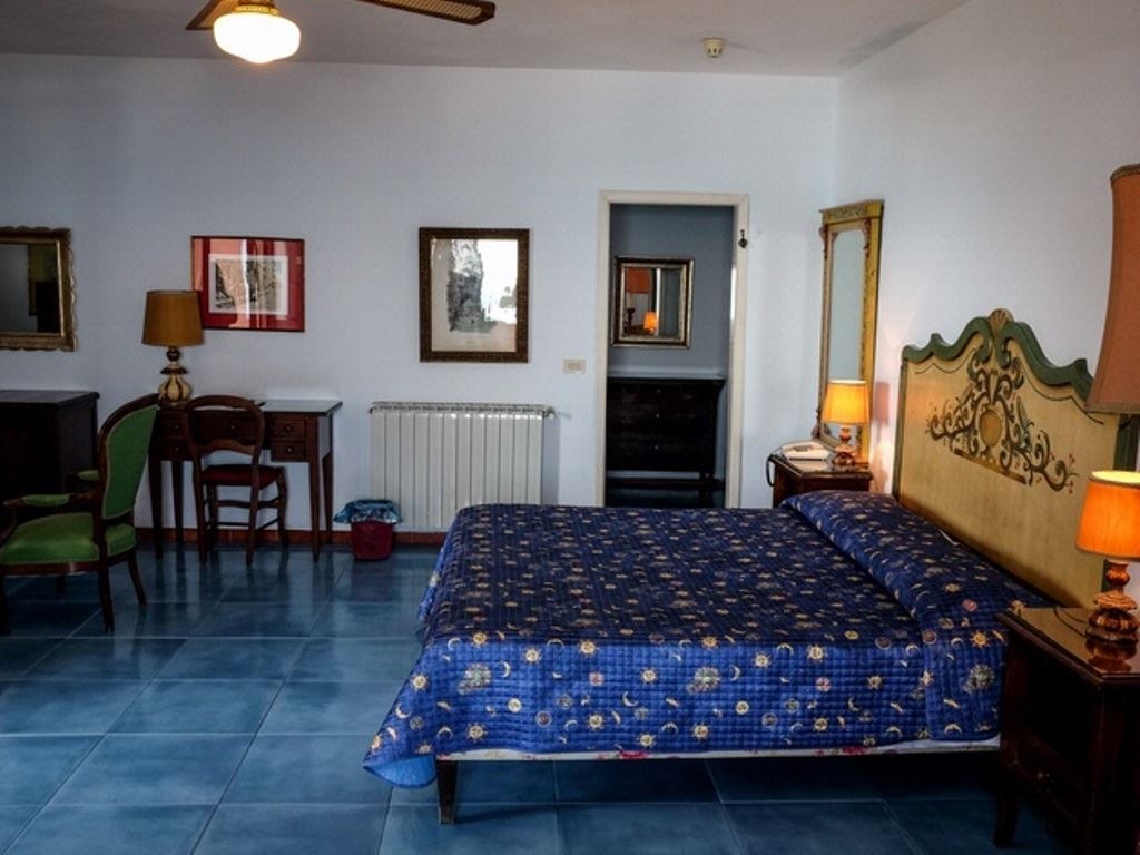 rooms-superior-room-sea-view-with-balcony-or-terrace