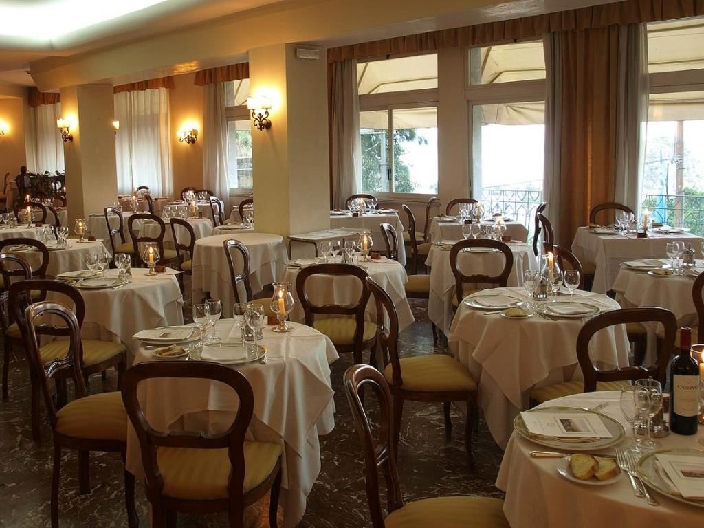 restaurants-restaurant