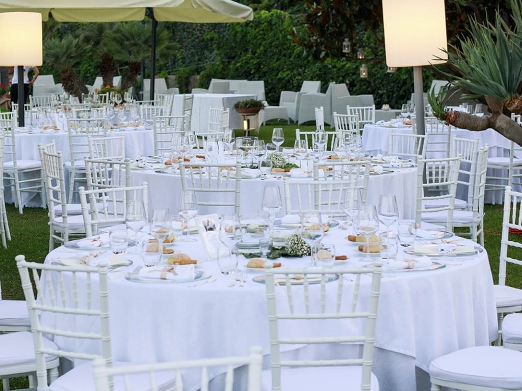 restaurants-restaurant