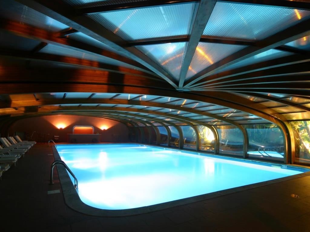 pools-indoor-pool