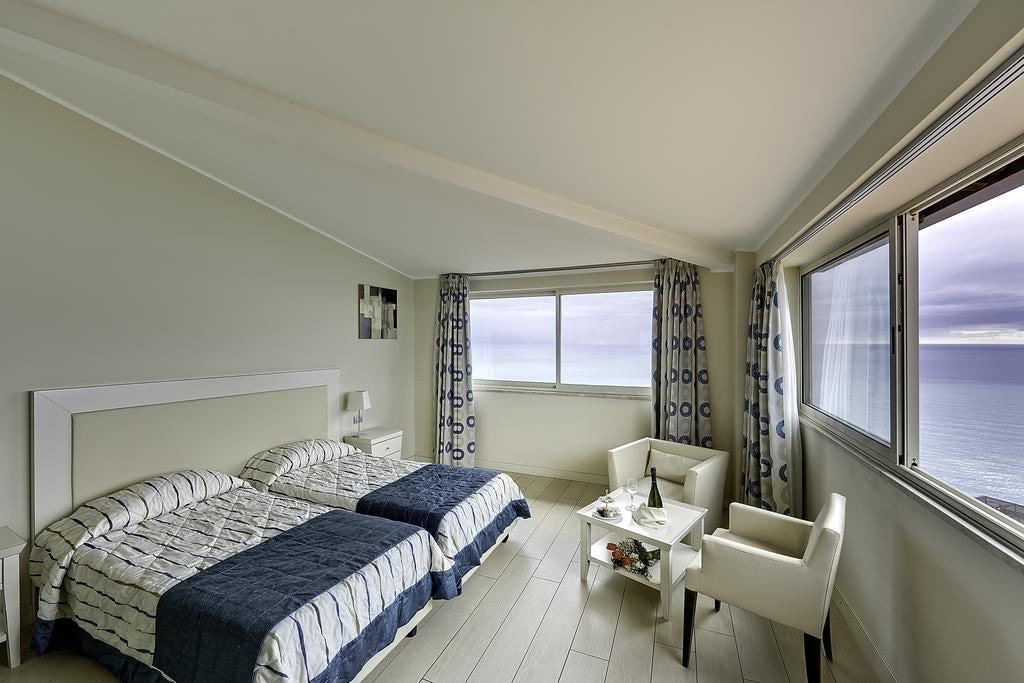 rooms-superior-panoramic-sea-view-with-balcony