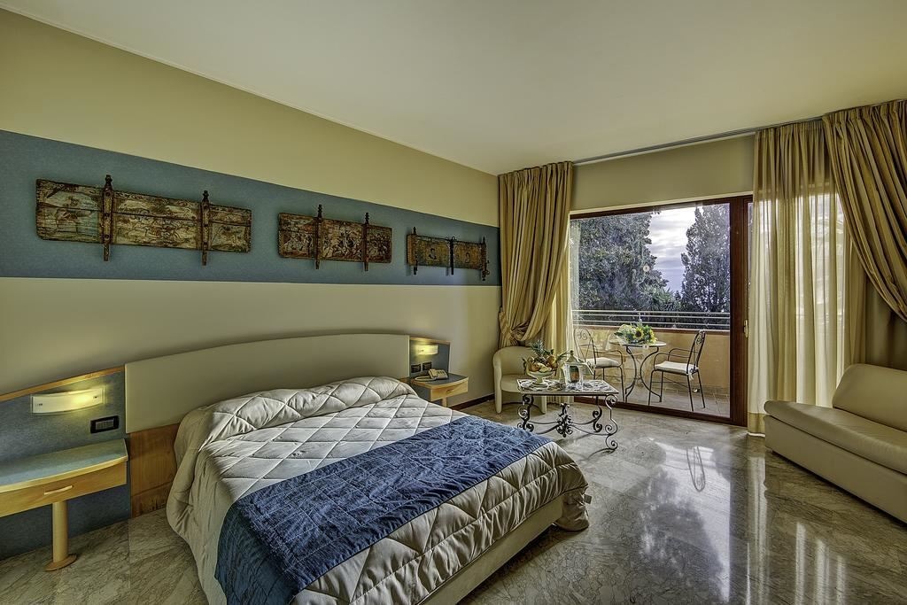 rooms-superior-panoramic-sea-view-with-balcony