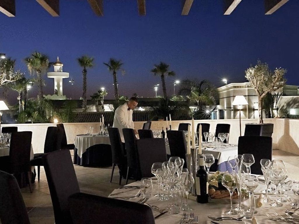 restaurants-restaurant