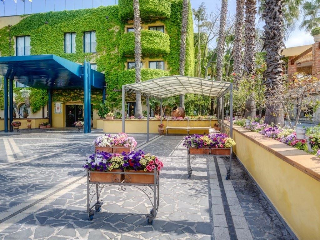 general-main-building