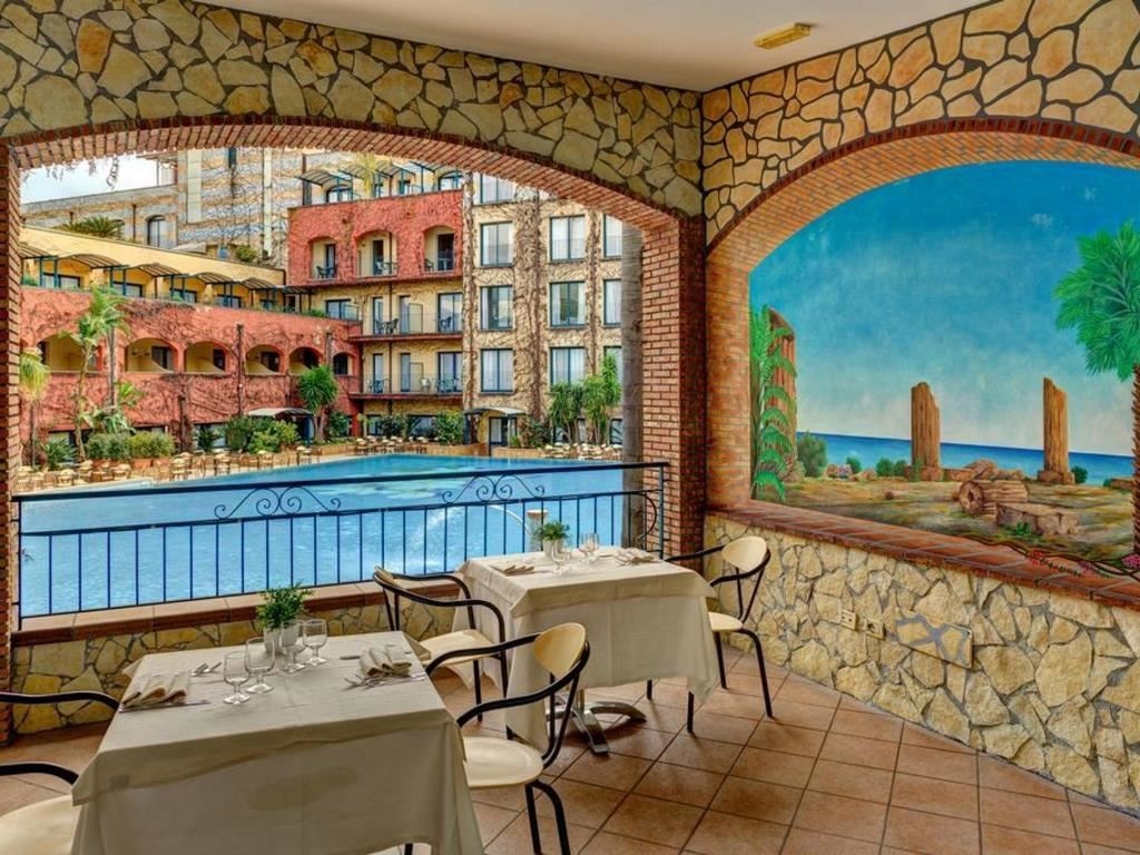 restaurants-restaurant