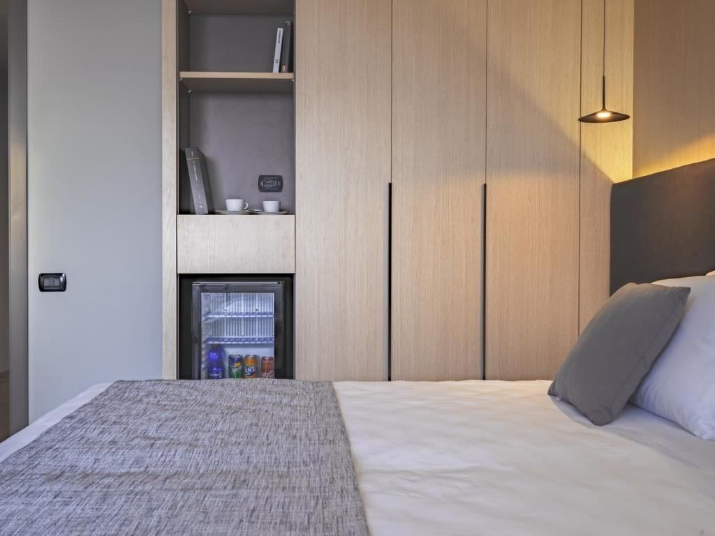 rooms-standard-room-mountain-view-with-balcony-double-single-use