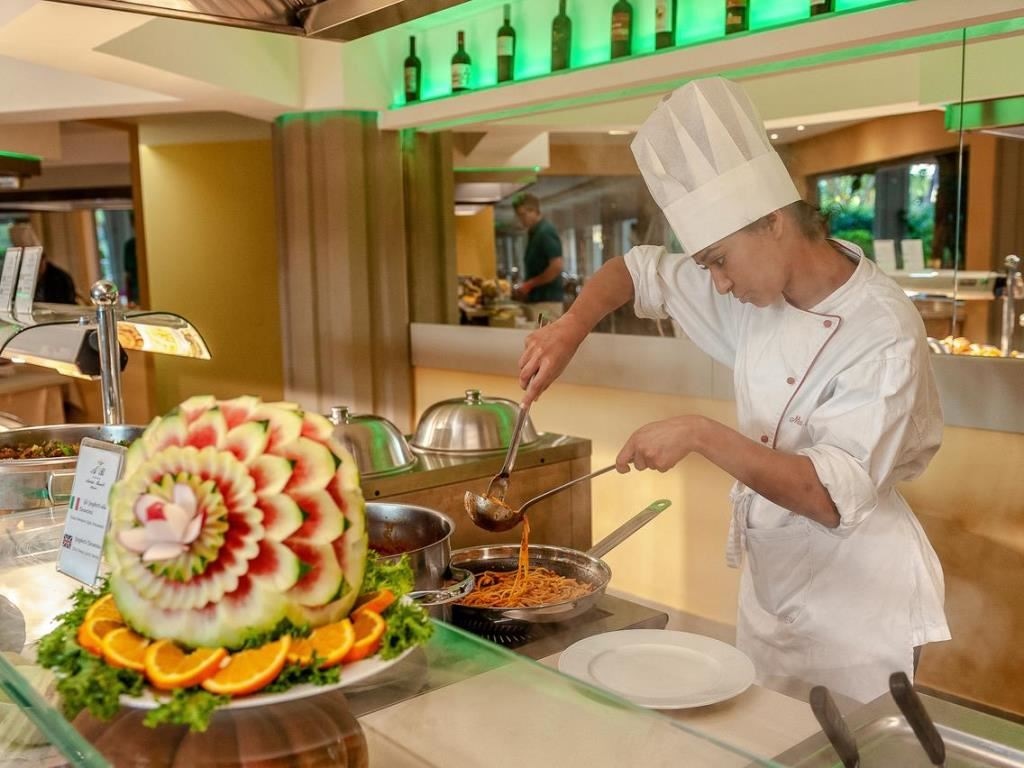 restaurants-restaurant