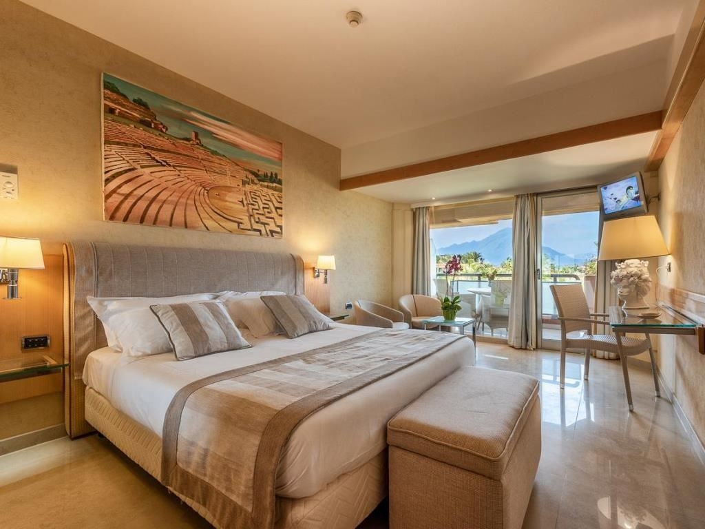 rooms-superior-room-sea-view-with-balcony-or-terrace