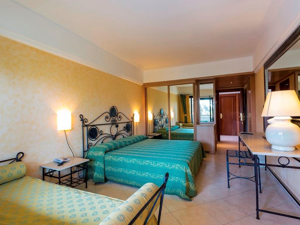 rooms-sea-view-room-with-balcony-or-terrace