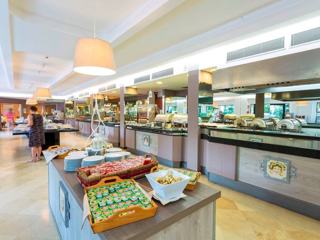 restaurants-restaurant