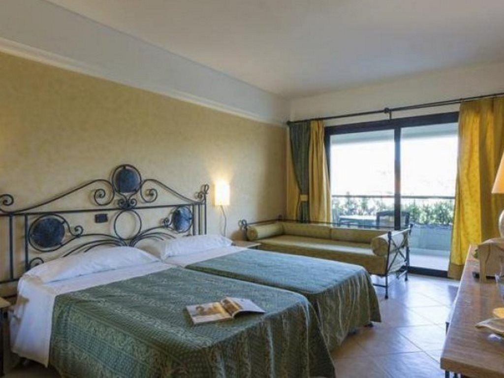 rooms-superior-room-garden-view-with-balcony-or-terrace