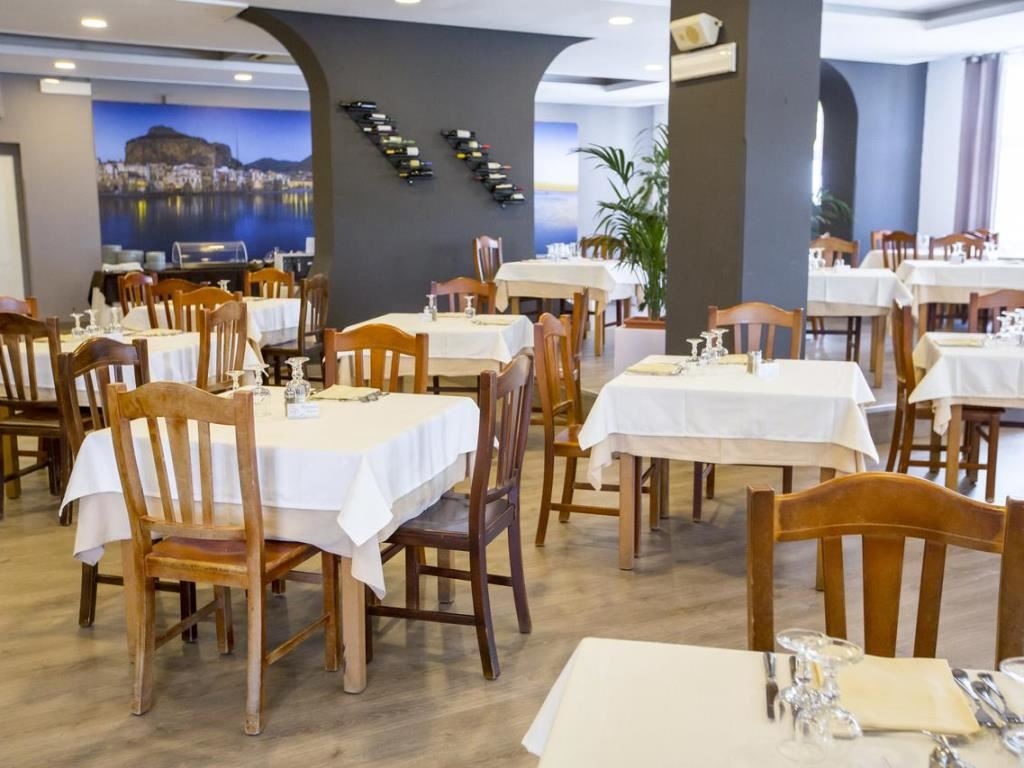 restaurants-restaurant