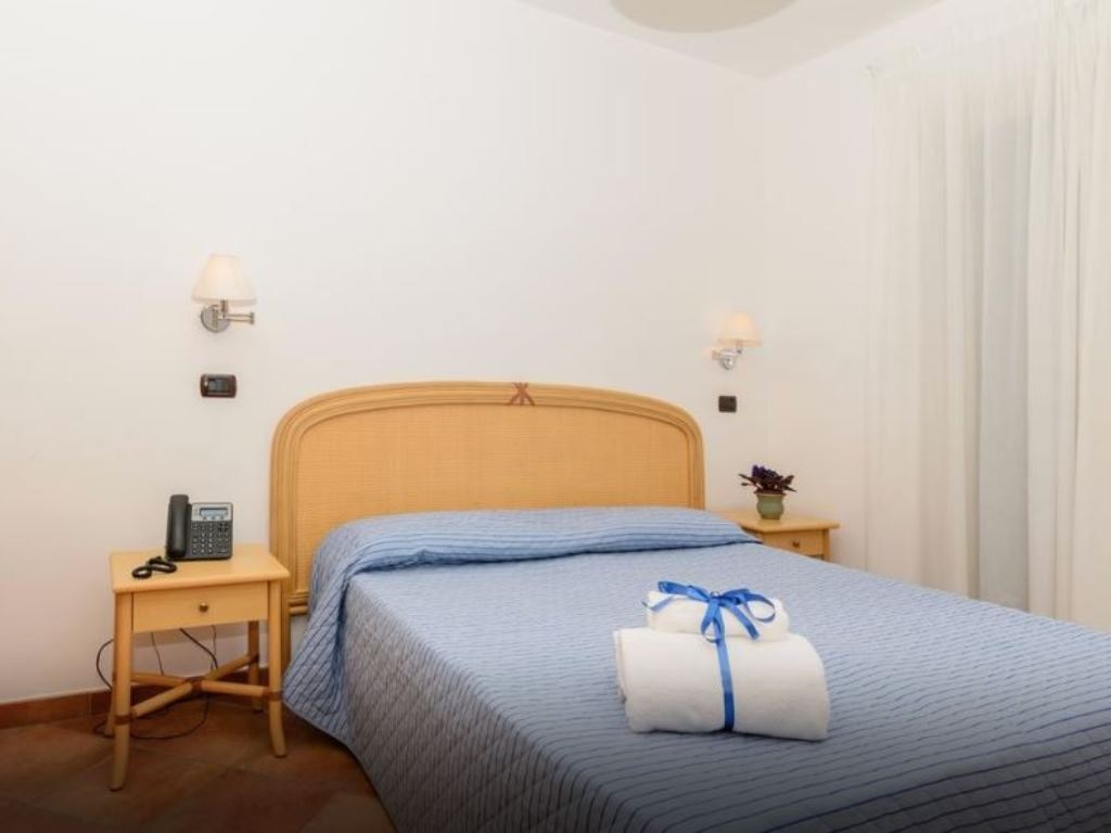 rooms-classic-room-with-balcony-or-terrace