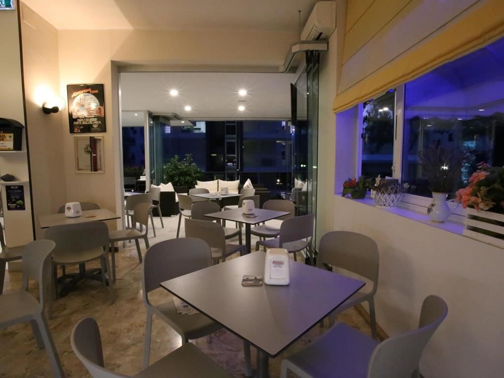 restaurants-restaurant