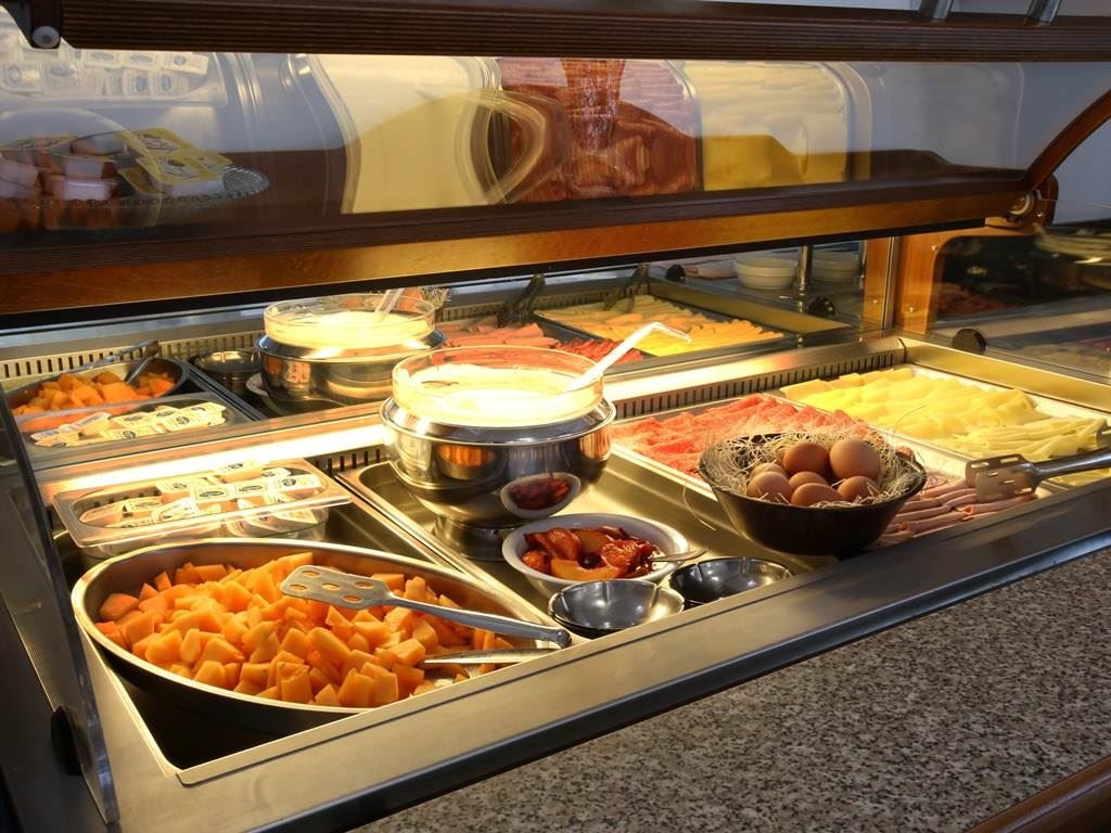 restaurants-restaurant