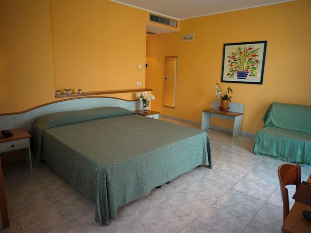 rooms-classic-room-garden-view-double-single-use