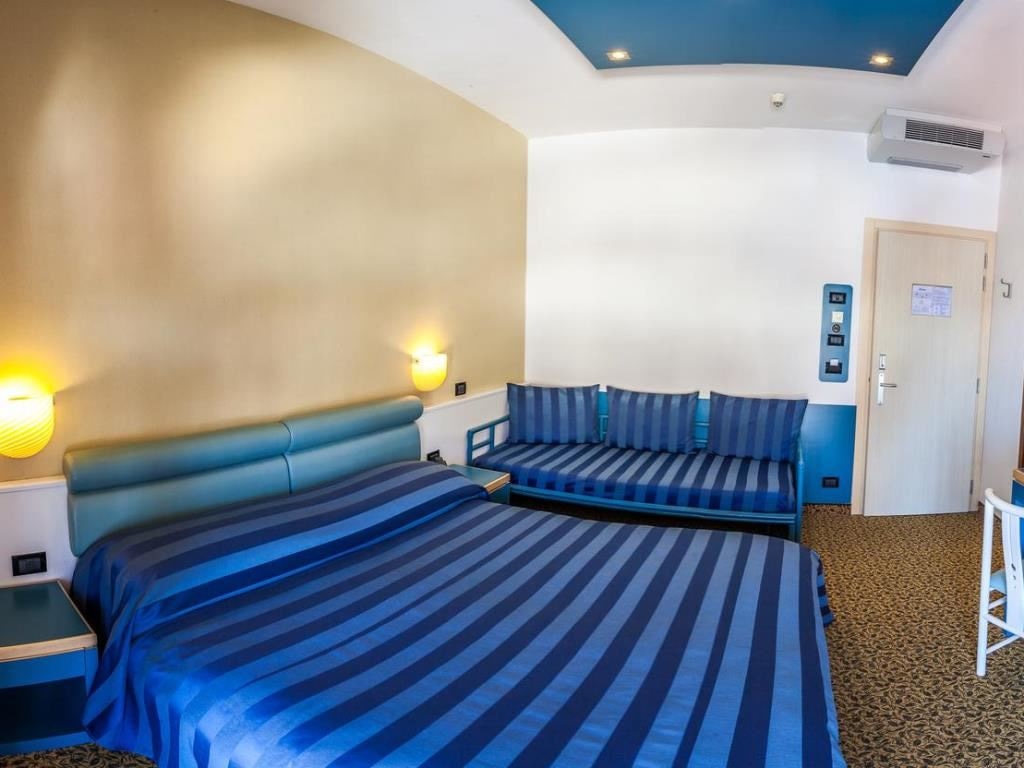 rooms-standard-room-balcony