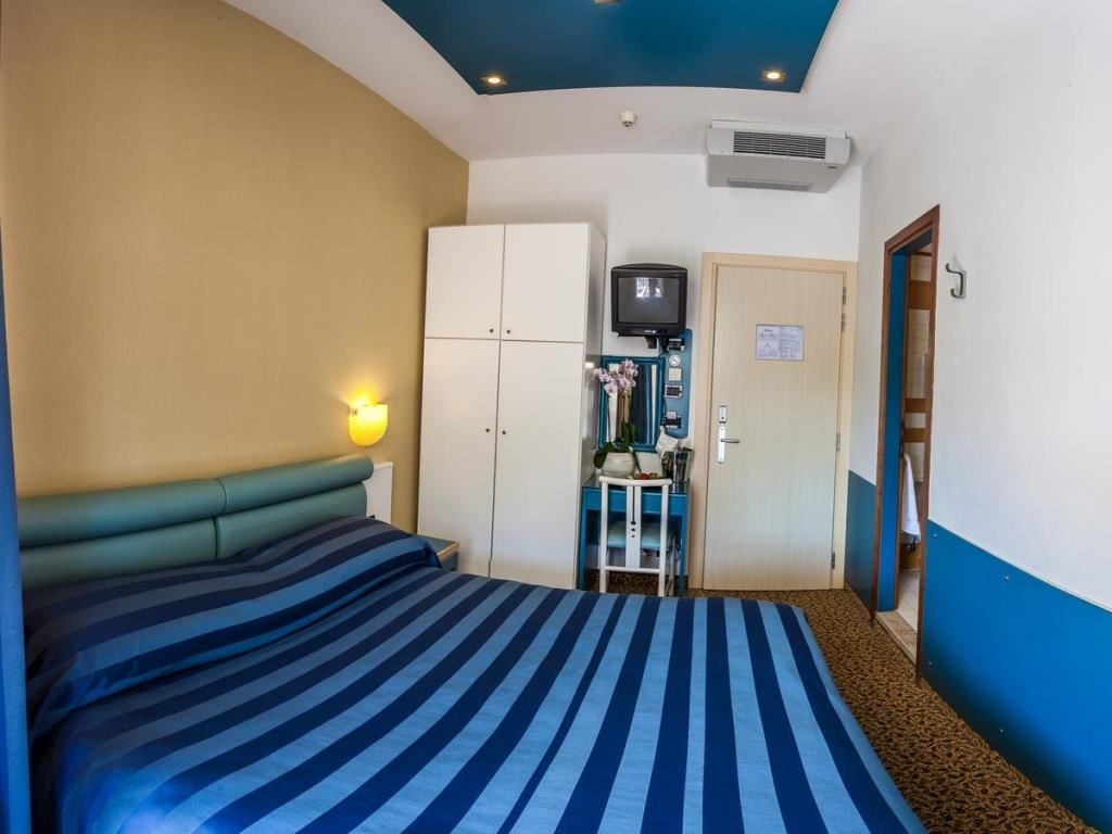 rooms-standard-room-balcony