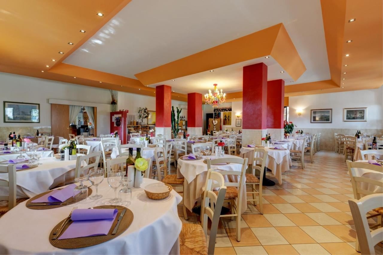 restaurants-restaurant