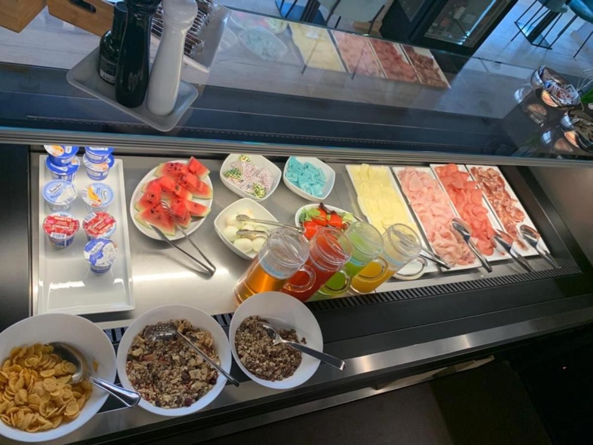 restaurants-restaurant