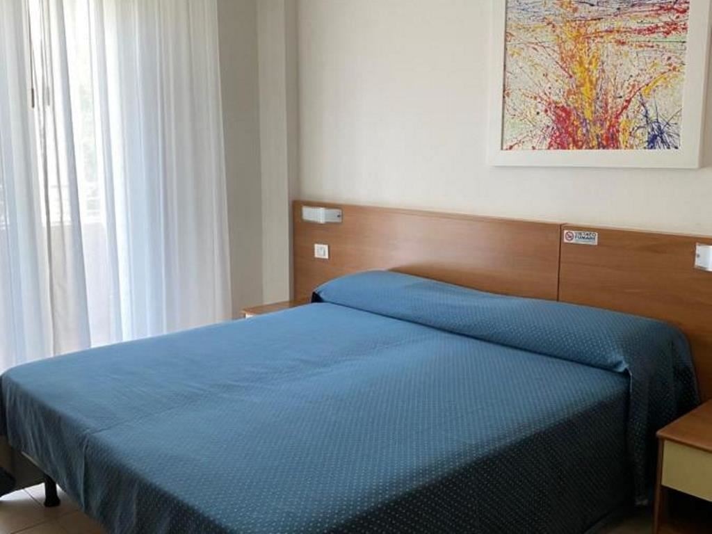 rooms-standard-no-balcony-single-use