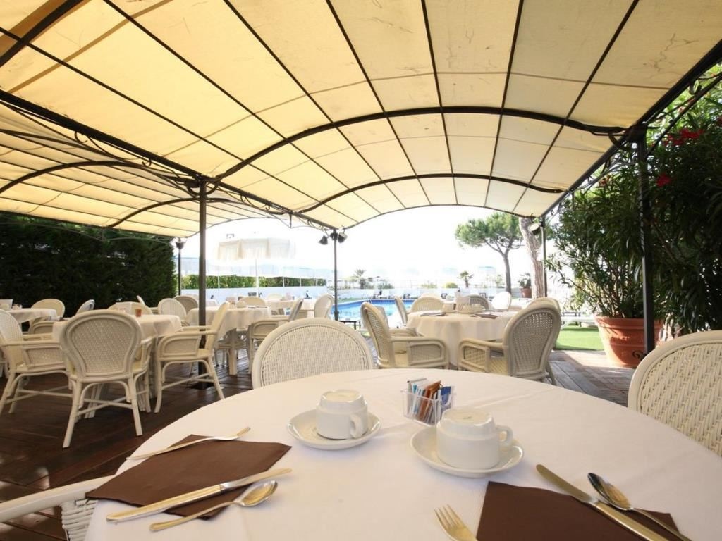 restaurants-restaurant