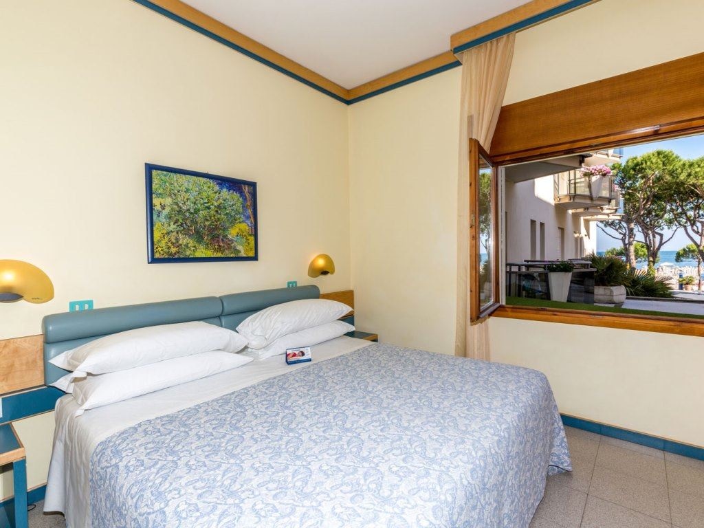 rooms-basic-triple-room